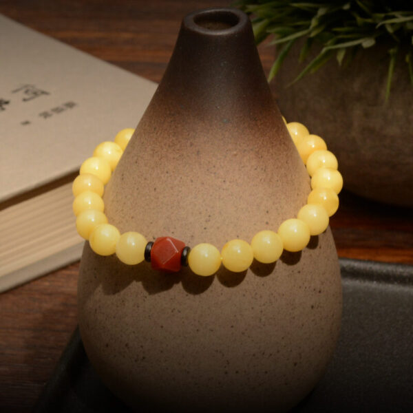 CASVIA High-quality amber paired with a South Red Agate bracelet
