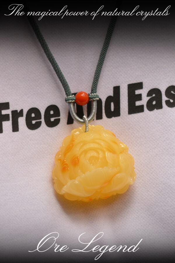 CASVIA Exquisite Peony Flower Beeswax Carving Necklace with South Red Agate Bead and High-end Necklace Cord - 图片 4