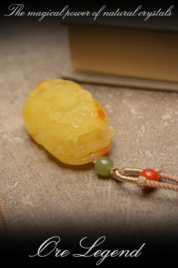 CASVIA Heritage Refined: Handcrafted Amber Pixiu Necklace with Hetian Jade and South Red Agate - 图片 8