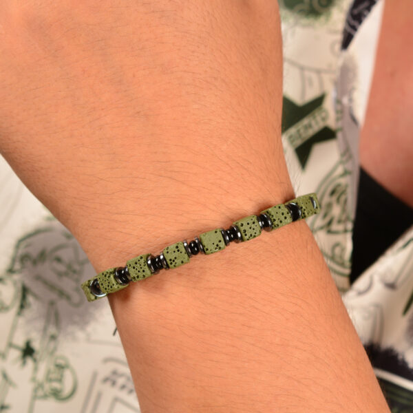 Casvia mens bracelet with military green volcanic stones hematite black agate and stainless steel chain A chakra best friend and protection bracelet Ideal for self and friends - 图片 2