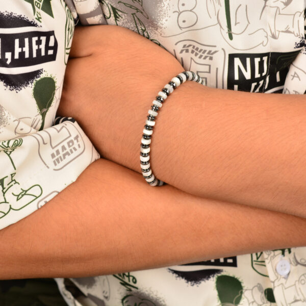 Casvia original mens hematite bracelet Shell and stainless steel adjustable chain Silvery white beaded bracelet for men Handmade Versatile for casual and business Ideal for oneself or boyfriend - 图片 5